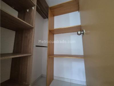 Apartamento de 3 alcobas en venta en Madera, Bello, 58 m² · foto 9 de 17