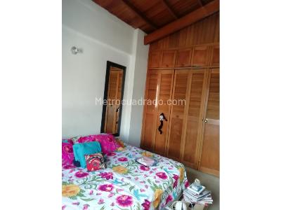 Apartamento de 4 alcobas en venta en Boston, Medellín, 230 m² · foto 7 de 14