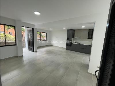 Casa de 3 alcobas en venta en Belen Miravalle, Medellín, 109 m² · foto 2 de 10