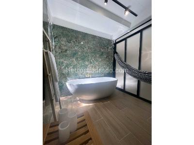 Apartamento de 2 alcobas en venta en El Poblado, Medellín, 95 m² · foto 18 de 20