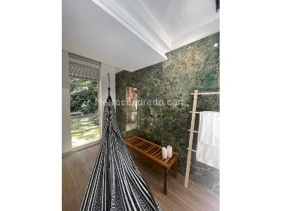 Apartamento de 2 alcobas en venta en El Poblado, Medellín, 95 m² · foto 19 de 20