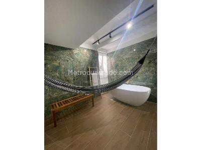 Apartamento de 2 alcobas en venta en El Poblado, Medellín, 95 m² · foto 20 de 20