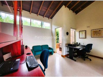 Casa de 5 alcobas en venta en Loma Del Escobero, Envigado · foto 10 de 20