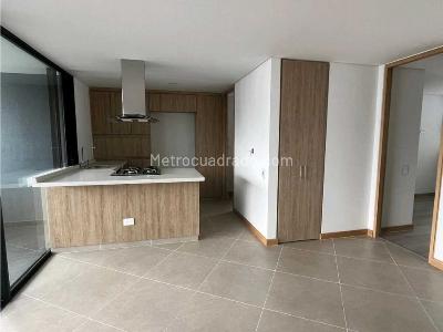 Apartamento de 3 alcobas en venta en Las Palmas, Medellín, 111 m² · foto 2 de 12