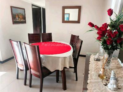 Apartamento de 3 alcobas en venta en Los Colores, Medellín, 82 m² · foto 6 de 17