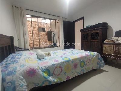 Apartamento de 3 alcobas en venta en Laureles, Medellín, 151 m² · foto 9 de 20