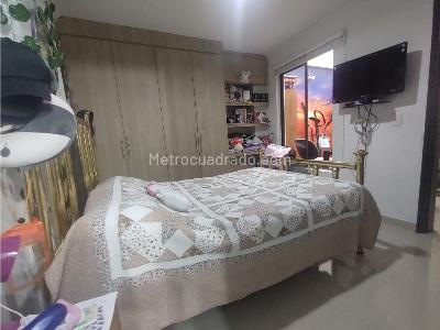 Apartamento de 3 alcobas en venta en Laureles, Medellín, 151 m² · foto 14 de 20