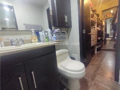 Apartamento de 3 alcobas en venta en Laureles, Medellín, 151 m² · foto 17 de 20