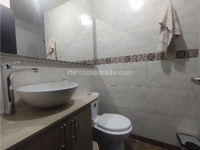 Apartamento de 3 alcobas en venta en Laureles, Medellín, 151 m² · foto 19 de 20