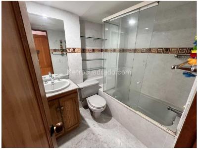 Apartamento de 3 alcobas en venta en Belen El Nogal Los Almendros, Medellín, 106 m² · foto 11 de 15