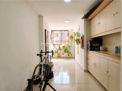 Apartamento de 2 alcobas en venta en Conquistadores, Medellín, 140 m² · foto 10 de 20
