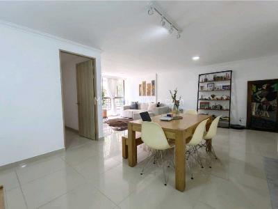 Apartamento de 2 alcobas en venta en Conquistadores, Medellín, 140 m² · foto 15 de 20