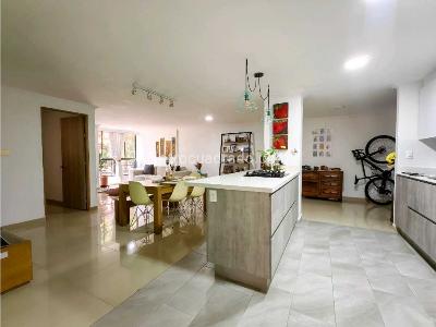 Apartamento de 2 alcobas en venta en Conquistadores, Medellín, 140 m² · foto 6 de 20