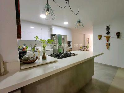 Apartamento de 2 alcobas en venta en Conquistadores, Medellín, 140 m² · foto 8 de 20
