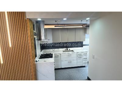 Apartamento en venta en Loma De Los Bernal, Medellín · foto 5 de 17