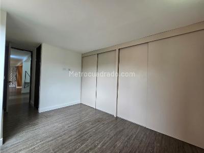 Apartamento en venta en Loma De Los Bernal, Medellín · foto 11 de 17