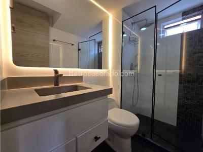 Apartamento en venta en Loma De Los Bernal, Medellín · foto 13 de 17