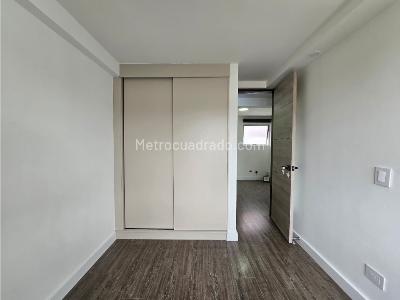 Apartamento en venta en Loma De Los Bernal, Medellín · foto 15 de 17