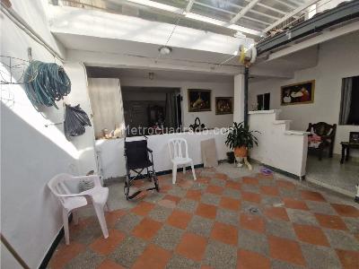 Casa de 5 alcobas en venta en San German, Medellín, 197 m² · foto 18 de 20