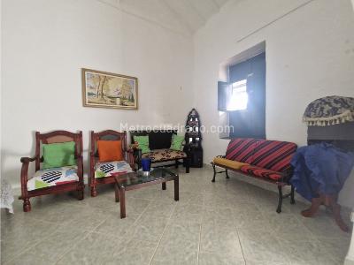 Casa de 5 alcobas en venta en San German, Medellín, 197 m² · foto 4 de 20