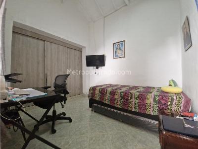 Casa de 5 alcobas en venta en San German, Medellín, 197 m² · foto 5 de 20