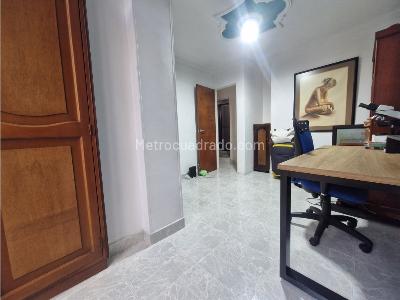 Casa de 5 alcobas en venta en Robledo Parque, Medellín, 86 m² · foto 17 de 20