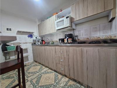 Casa de 5 alcobas en venta en Robledo Parque, Medellín, 86 m² · foto 2 de 20