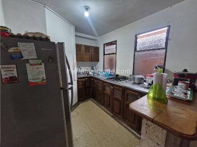 Apartamento de 3 alcobas en venta en Campo Amor, Medellín, 70 m² · foto 2 de 19