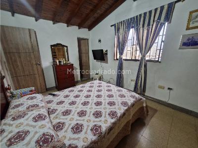 Apartamento de 3 alcobas en venta en Campo Amor, Medellín, 70 m² · foto 9 de 19