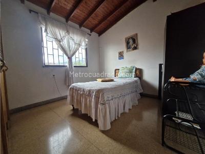Apartamento de 3 alcobas en venta en Campo Amor, Medellín, 70 m² · foto 10 de 19