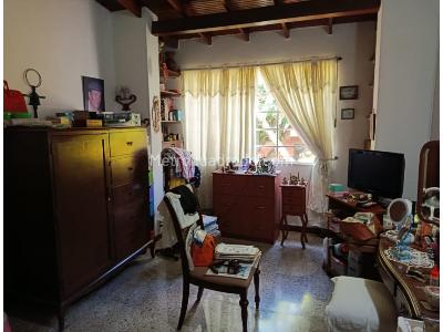Casa de 5 alcobas en venta en San Javier, Medellín, 293 m² · foto 13 de 19