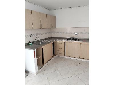 Casa de 4 alcobas en venta en Laureles, Medellín, 250 m² · foto 2 de 17