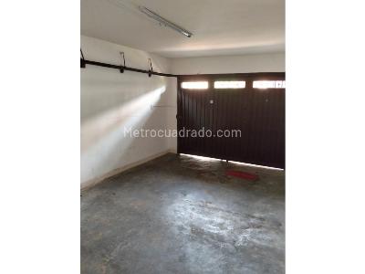 Casa de 4 alcobas en venta en Laureles, Medellín, 250 m² · foto 3 de 17