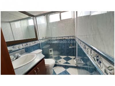 Apartamento de 3 alcobas en venta en La Castellana, Medellín, 84 m² · foto 10 de 13