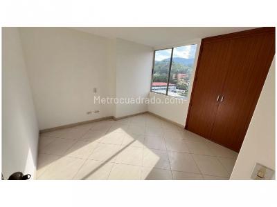 Apartamento de 3 alcobas en venta en La Castellana, Medellín, 84 m² · foto 13 de 13