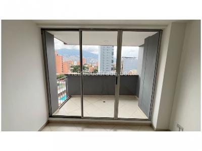 Apartamento de 3 alcobas en venta en La Castellana, Medellín, 84 m² · foto 2 de 13