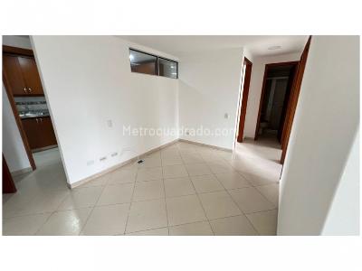 Apartamento de 3 alcobas en venta en La Castellana, Medellín, 84 m² · foto 4 de 13
