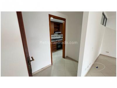 Apartamento de 3 alcobas en venta en La Castellana, Medellín, 84 m² · foto 5 de 13