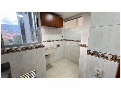 Apartamento de 3 alcobas en venta en La Castellana, Medellín, 84 m² · foto 7 de 13
