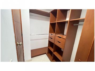 Apartamento de 3 alcobas en venta en La Castellana, Medellín, 84 m² · foto 9 de 13