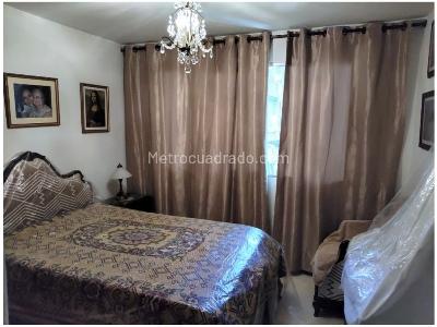 Apartamento de 3 alcobas en venta en La Castellana, Medellín, 122 m² · foto 2 de 11