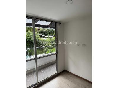 Apartamento en venta en La Cuenca, Envigado · foto 10 de 17