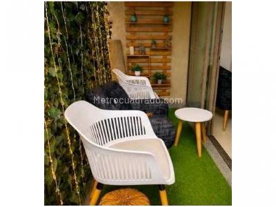 Apartamento de 3 alcobas en venta en Loma De Los Bernal, Medellín, 131 m² · foto 3 de 10