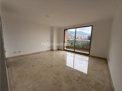 Apartamento de 4 alcobas en venta en El Poblado, Medellín, 131 m² · foto 4 de 19