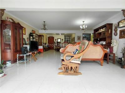 Apartamento de 4 alcobas en venta en La Fontera, Envigado, 222 m² · foto 2 de 15