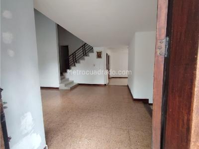 Casa de 3 alcobas en venta en Laureles Las Acacias, Medellín, 140 m² · foto 4 de 20