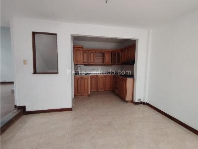 Casa de 3 alcobas en venta en Laureles Las Acacias, Medellín, 140 m² · foto 7 de 20