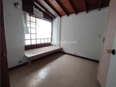 Casa de 3 alcobas en venta en Laureles Las Acacias, Medellín, 140 m² · foto 14 de 20