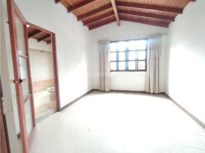 Casa de 3 alcobas en venta en Laureles Las Acacias, Medellín, 140 m² · foto 17 de 20