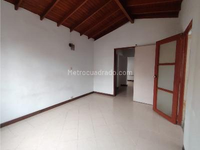 Casa de 3 alcobas en venta en Laureles Las Acacias, Medellín, 140 m² · foto 19 de 20